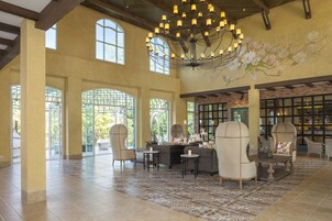 Sittområde i lobbyn