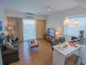 Apartment, 1 Bedroom | Living area