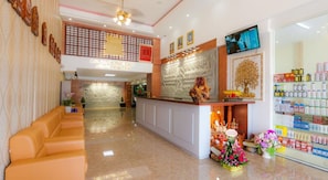 Lobby - Seventh Heaven Hotel and High Bar (Phnom Penh)