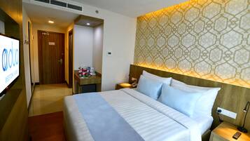 1 bedroom, minibar, desk, soundproofing