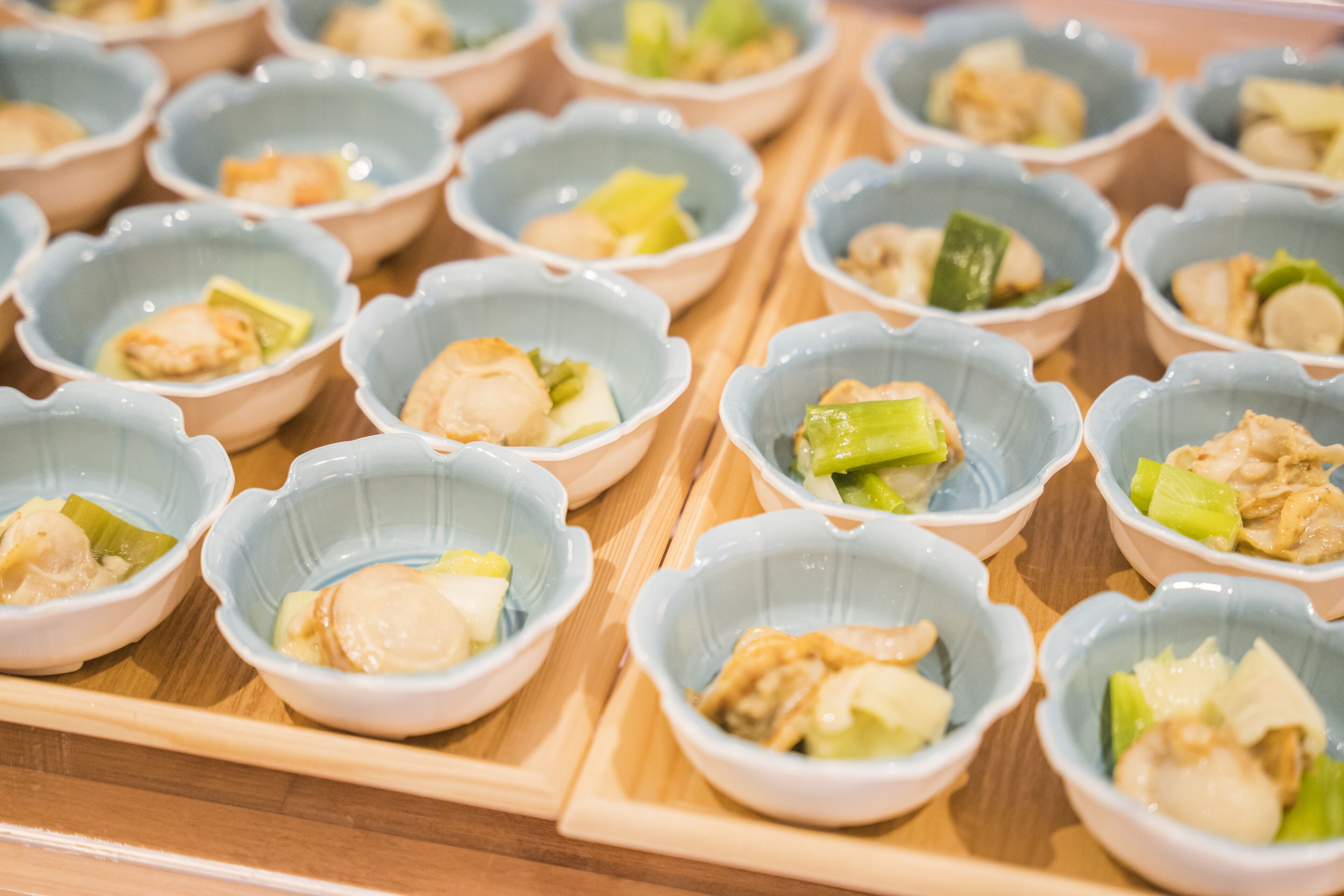 daily buffet breakfast (jpy 2200 per person)