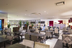 Buffet déjeuner (2200 JPY par personne)