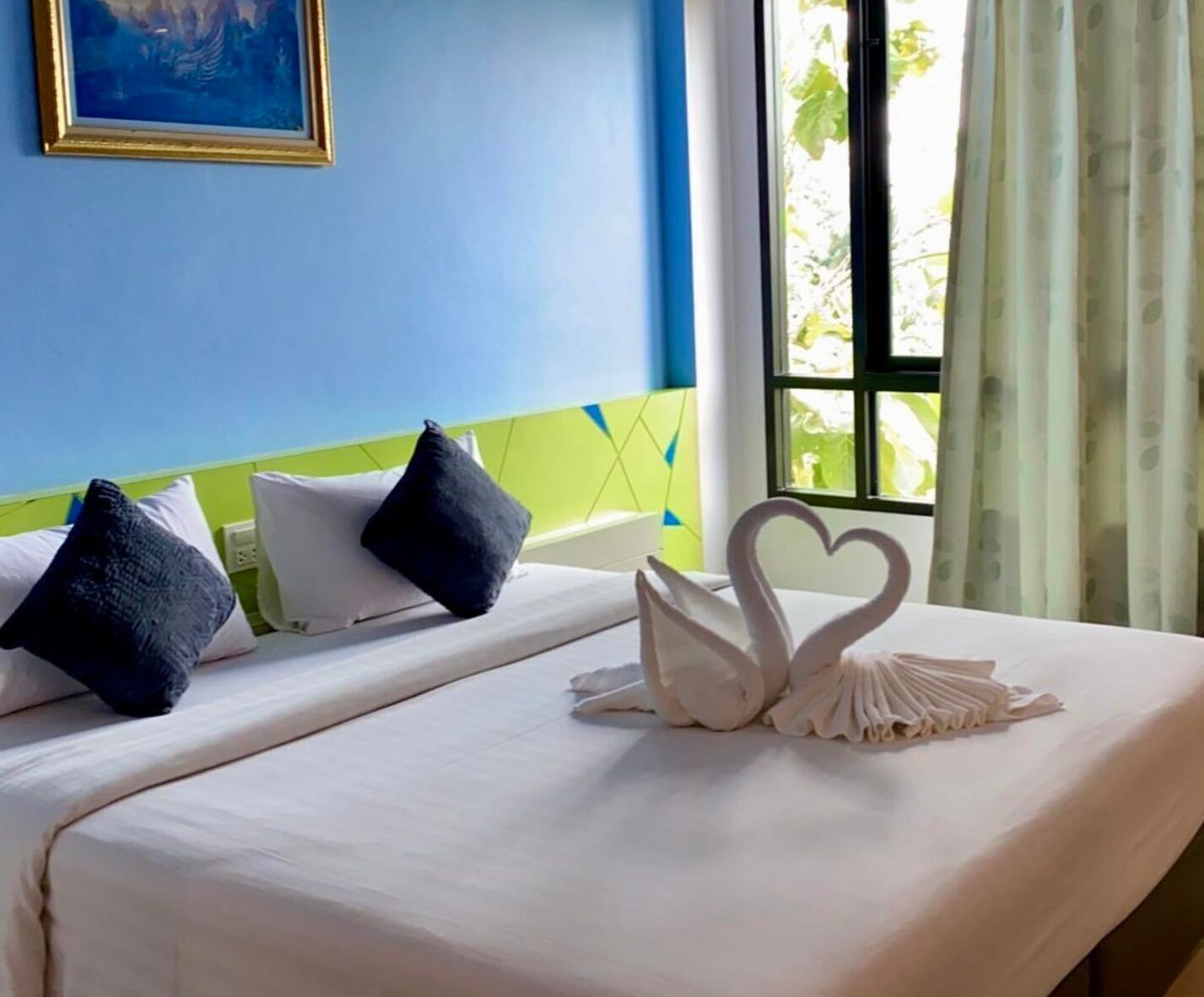 Minibar, desk, free WiFi