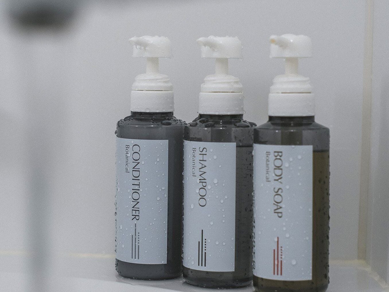 combined shower/bathtub, free toiletries, hair dryer, slippers