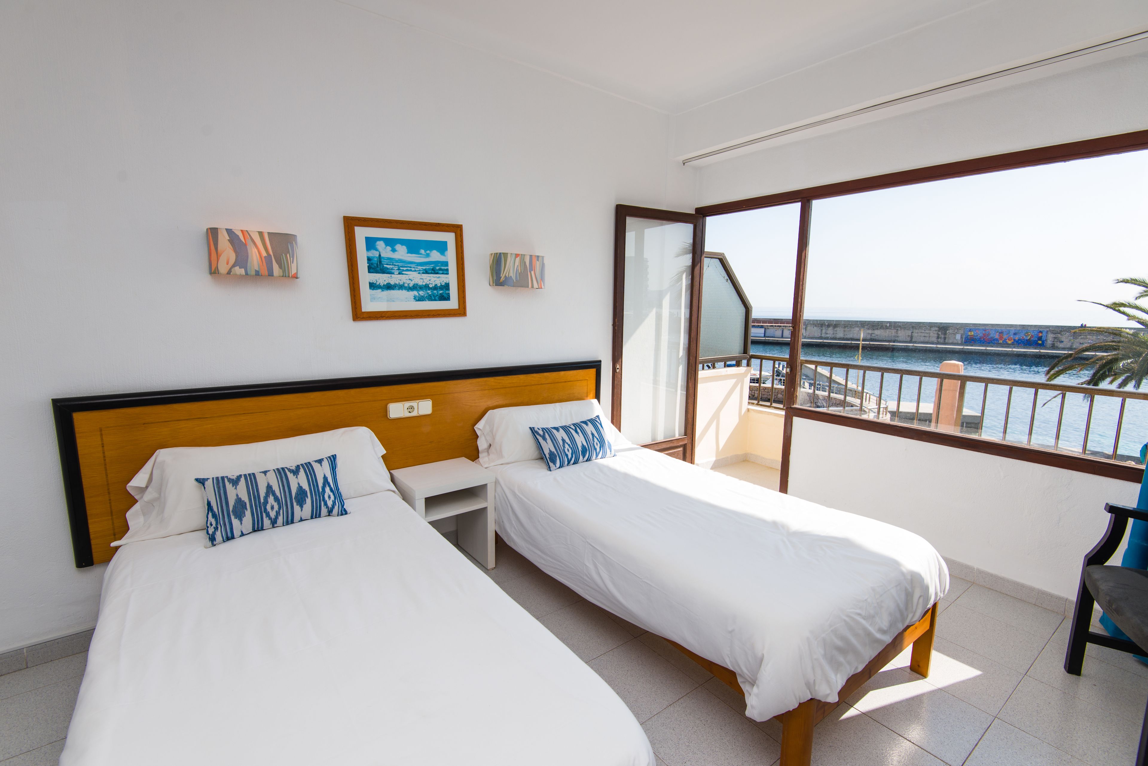 Photo - Hostal Port Corona