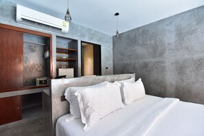 Pool Access | Hypo-allergenic bedding, minibar, in-room safe, individually decorated - Mook Lamai Resort and Spa (Ko Mook)