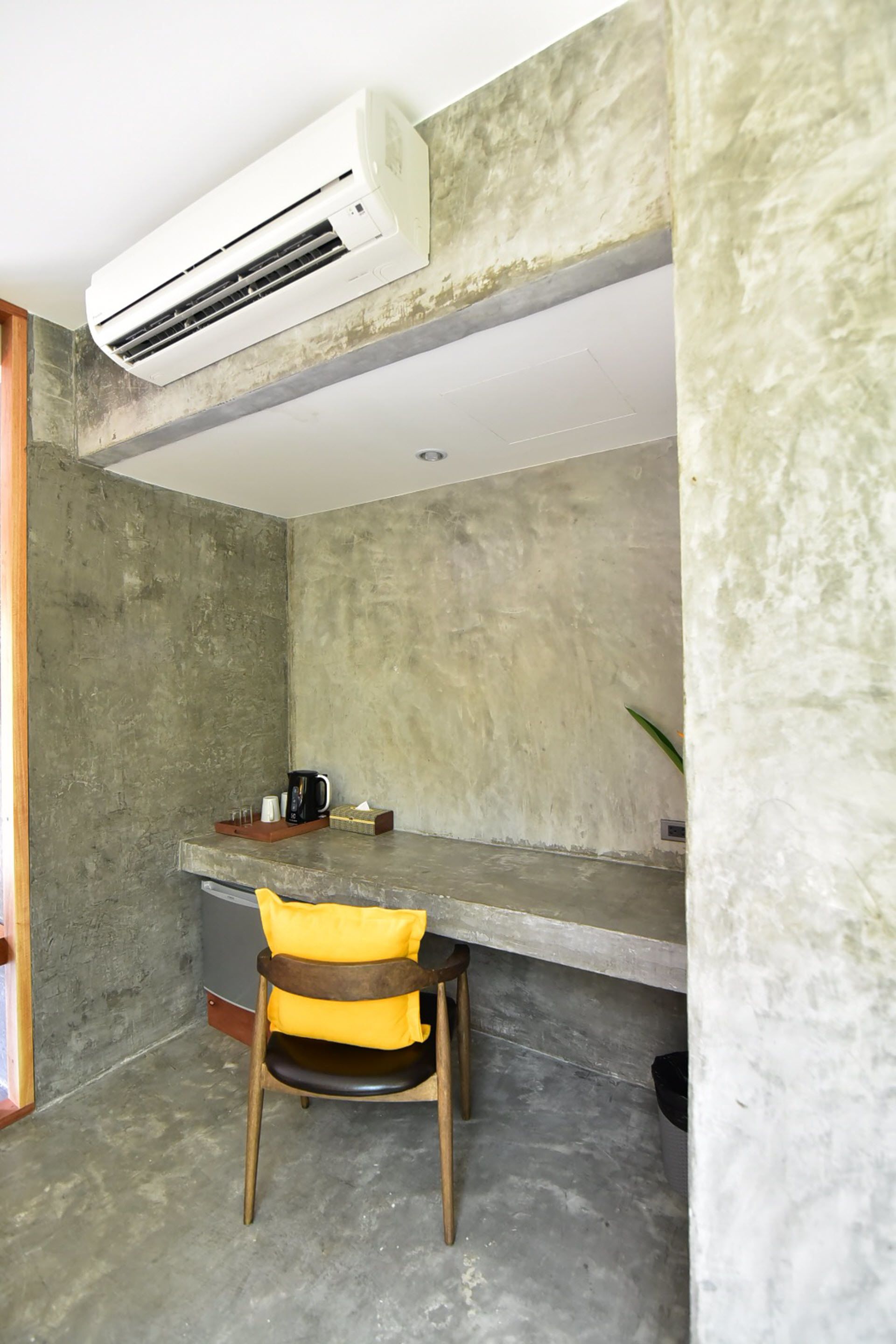 private horizon pool villa | hypo-allergenic bedding, minibar, in-room safe, desk