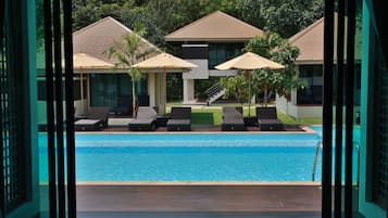Pool Access | Vista desde la habitación