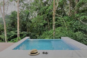 Private Pool Grand Villa | 低過敏寢具、迷你吧、客房內保險箱、書桌