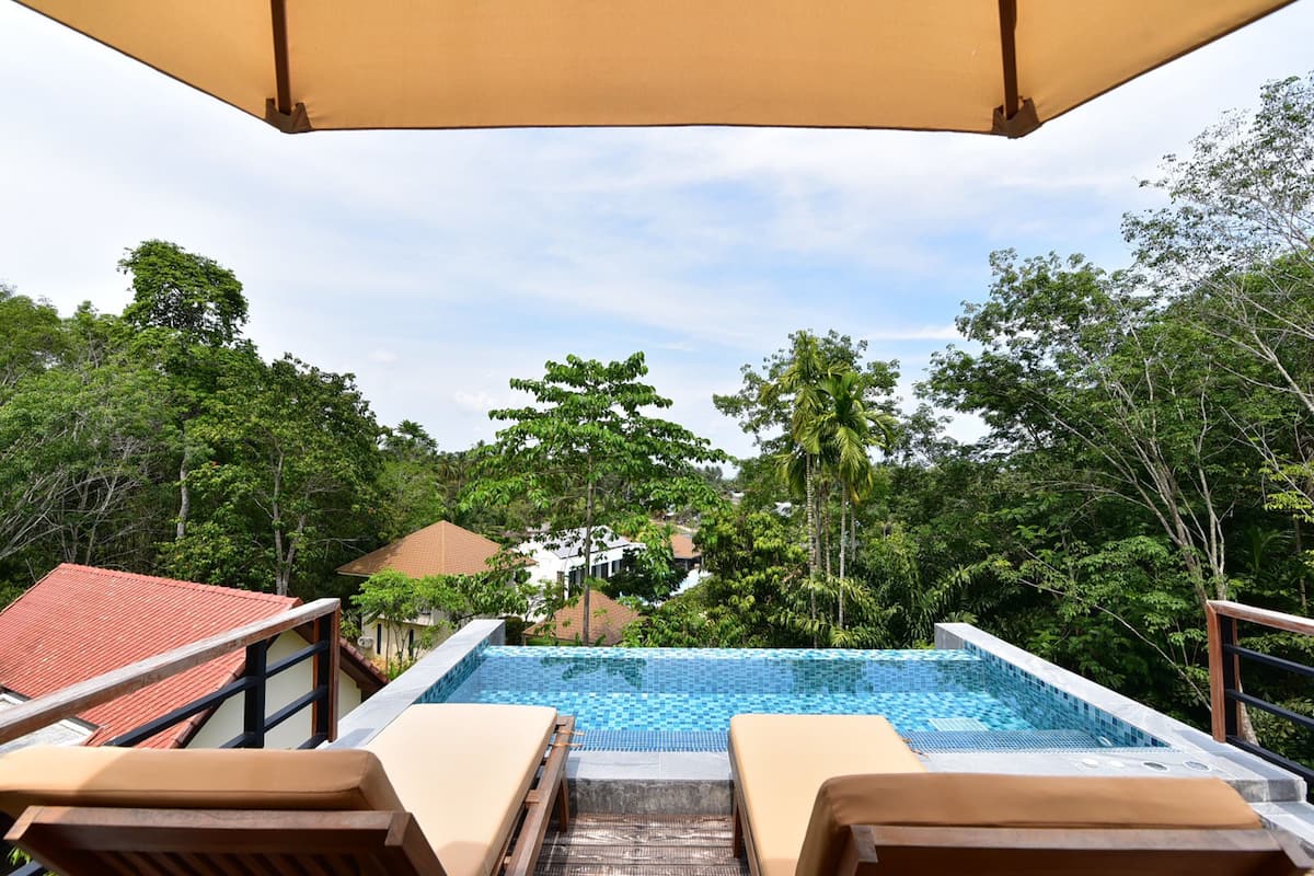 Private Horizon Pool Villa | Hypo-allergenic bedding, minibar, in-room safe, desk