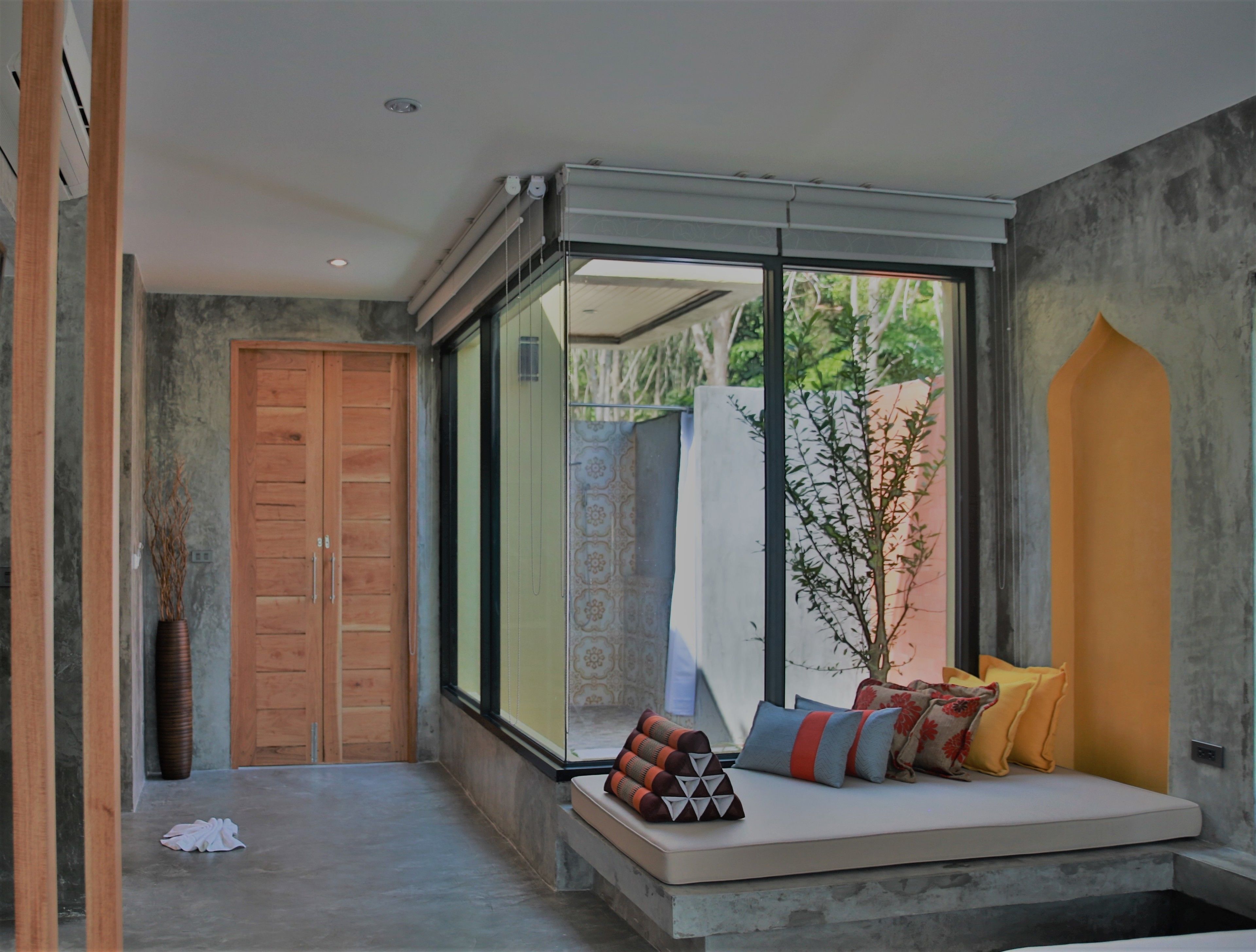 private horizon pool villa | living area | 32-inch flat-screen tv with cable channels, tv, offices