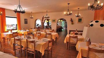 Colazione a buffet inclusa, servita tutte le mattine