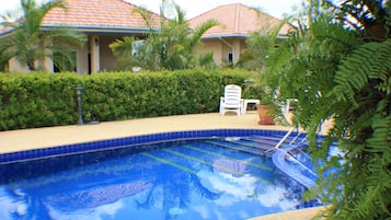Outdoor pool, sun loungers