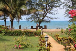 ビーチの近く、ビーチでのマッサージ、ビーチバー