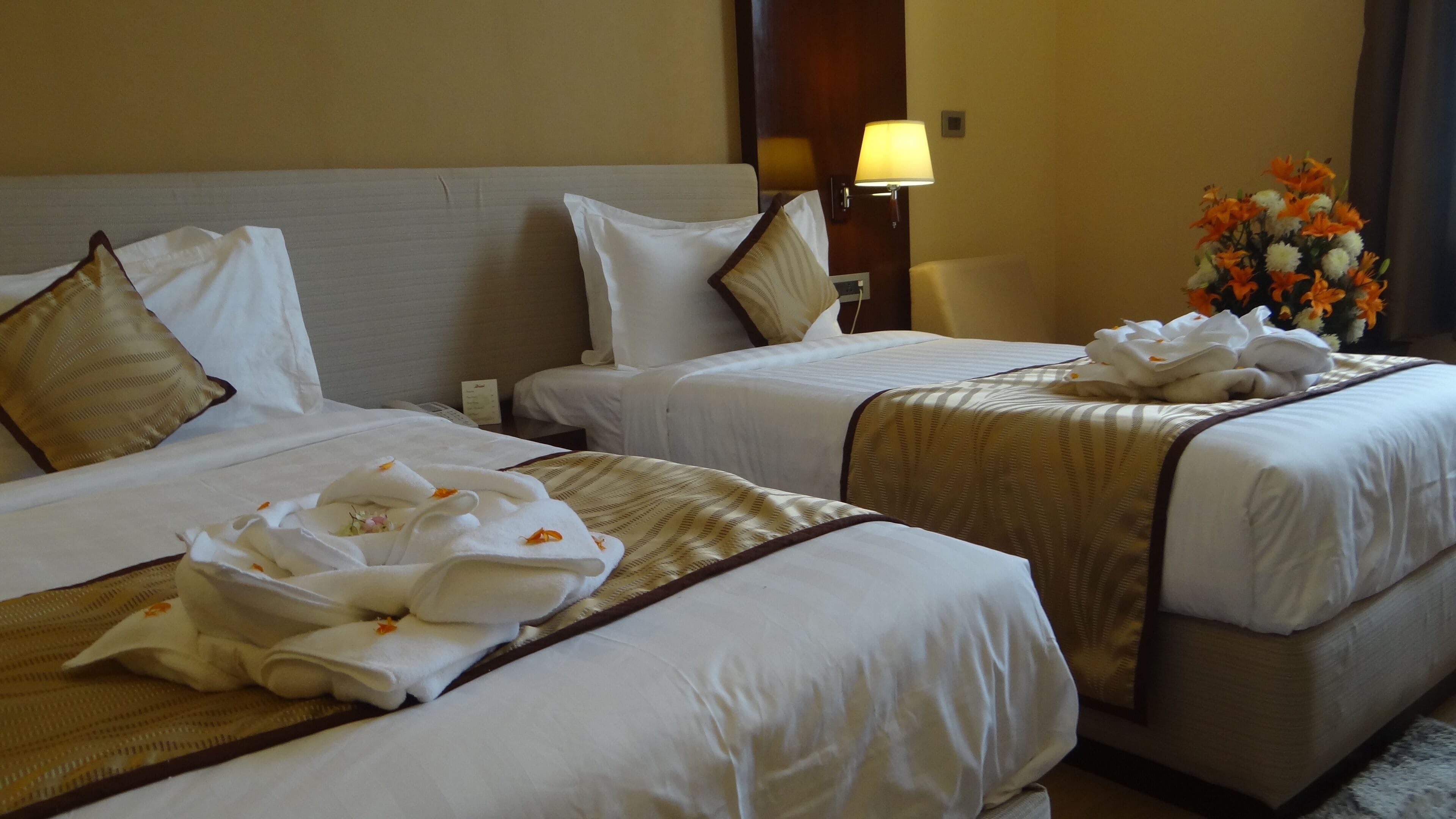 premier double room, 1 queen bed, non smoking, city view | premium bedding, minibar, in-room safe, desk