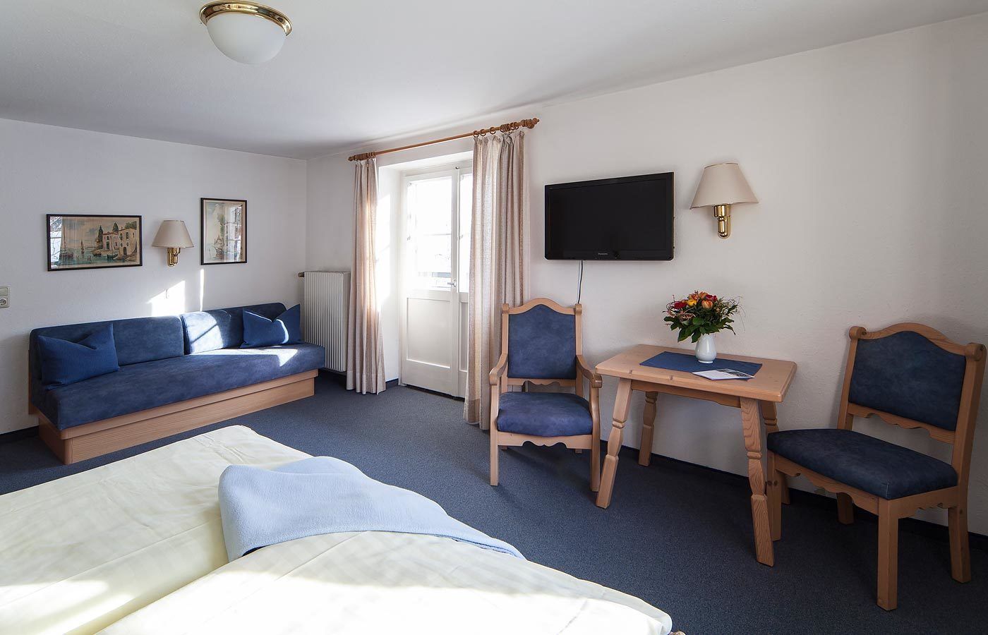 double or twin room | hypo-allergenic bedding, iron/ironing board, free rollaway beds