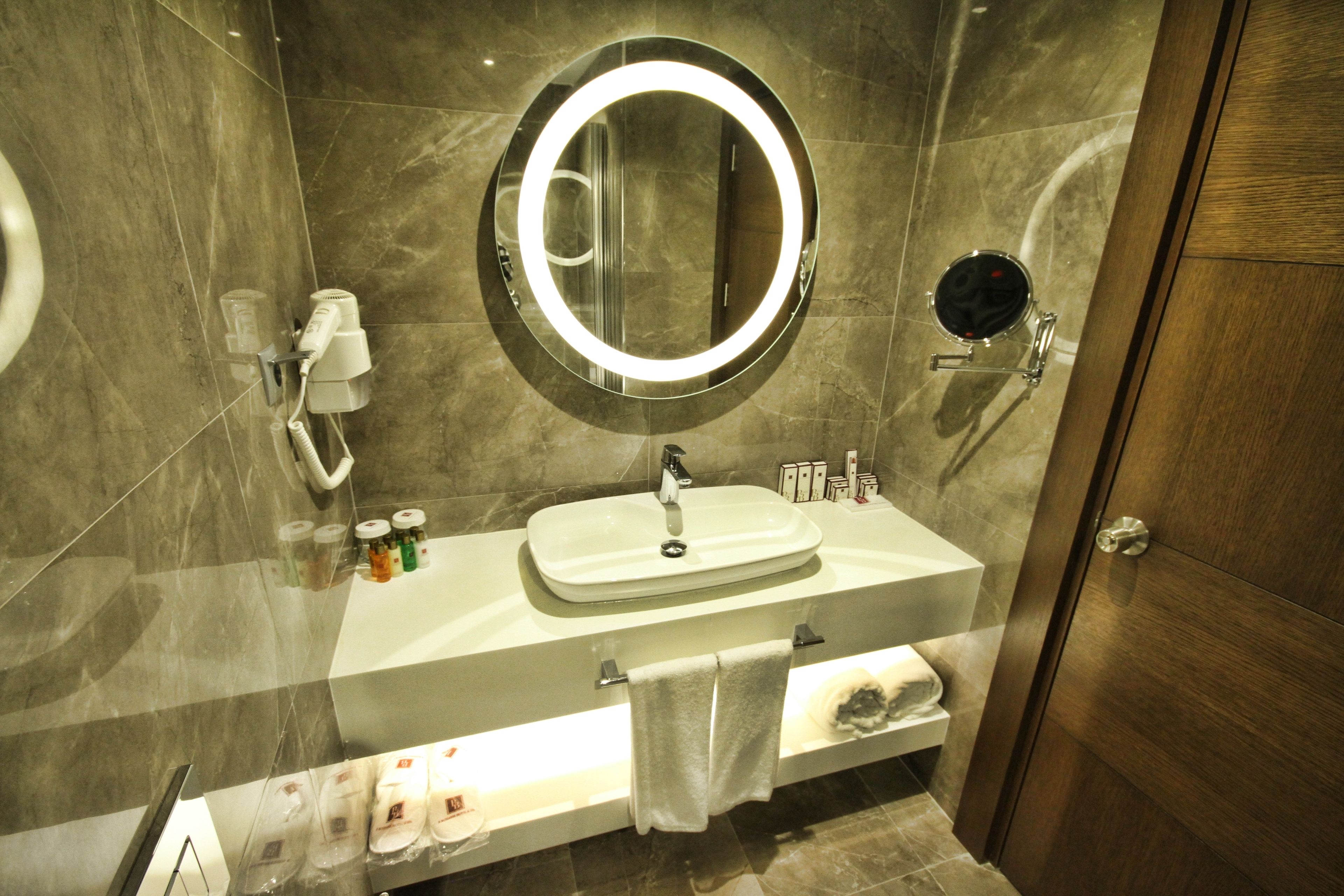 family room | bathroom | shower, free toiletries, hair dryer, slippers