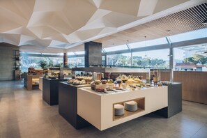 Breakfast, lunch and dinner served - Iberostar Selection Llaut Palma - Adults Only (Palma de Mallorca)