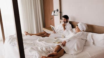 Room, Pool View (Suite) | Premium bedding, minibar, in-room safe, individually decorated