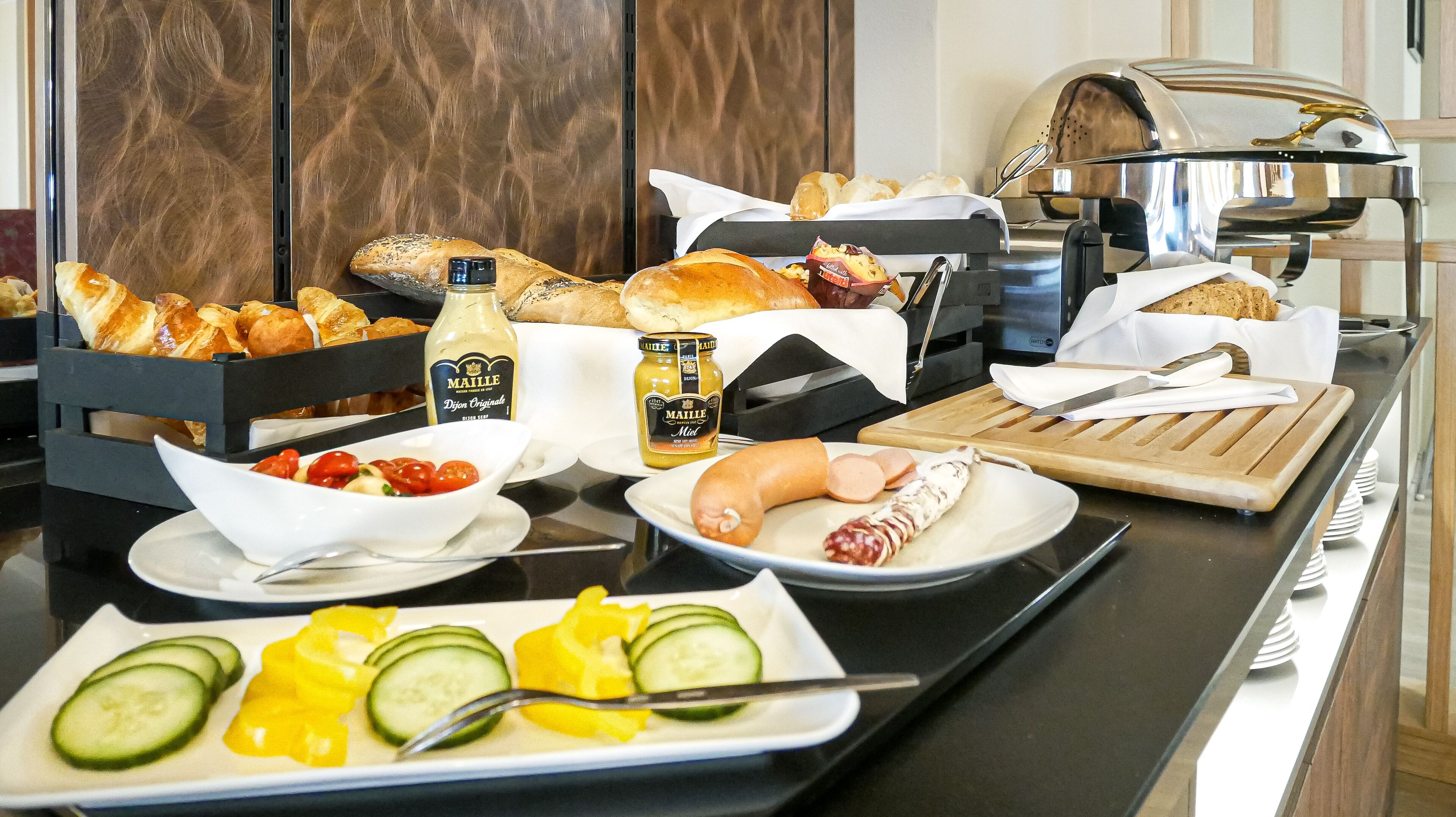 daily buffet breakfast (eur 10.00 per person)