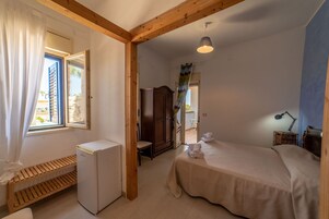 Camera Matrimoniale con Terrazzo | Iron/ironing board, free WiFi, bed sheets, wheelchair access