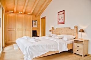 Apartment, 3 Bedrooms, Balcony, Mountain View | 3 bedrooms, iron/ironing board, cribs/infant beds, free WiFi - Bäreggblick Griwarent AG (Grindelwald)