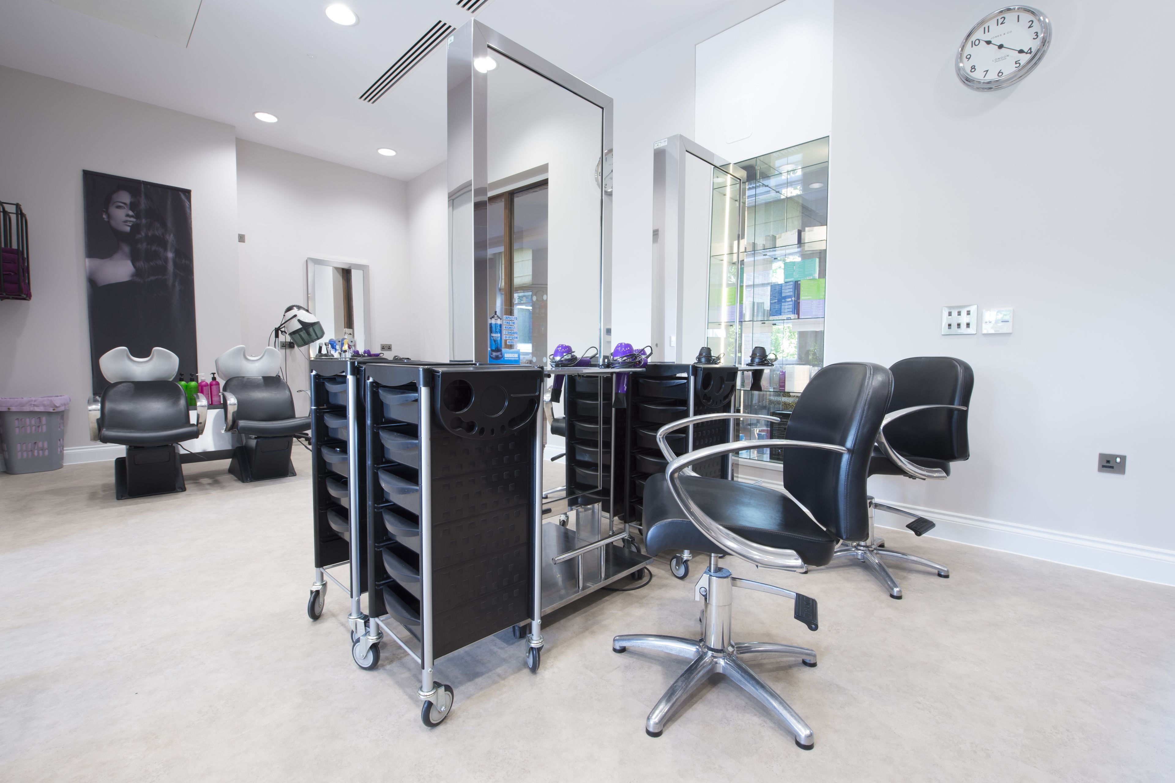 Photo - Yarrow Hotel