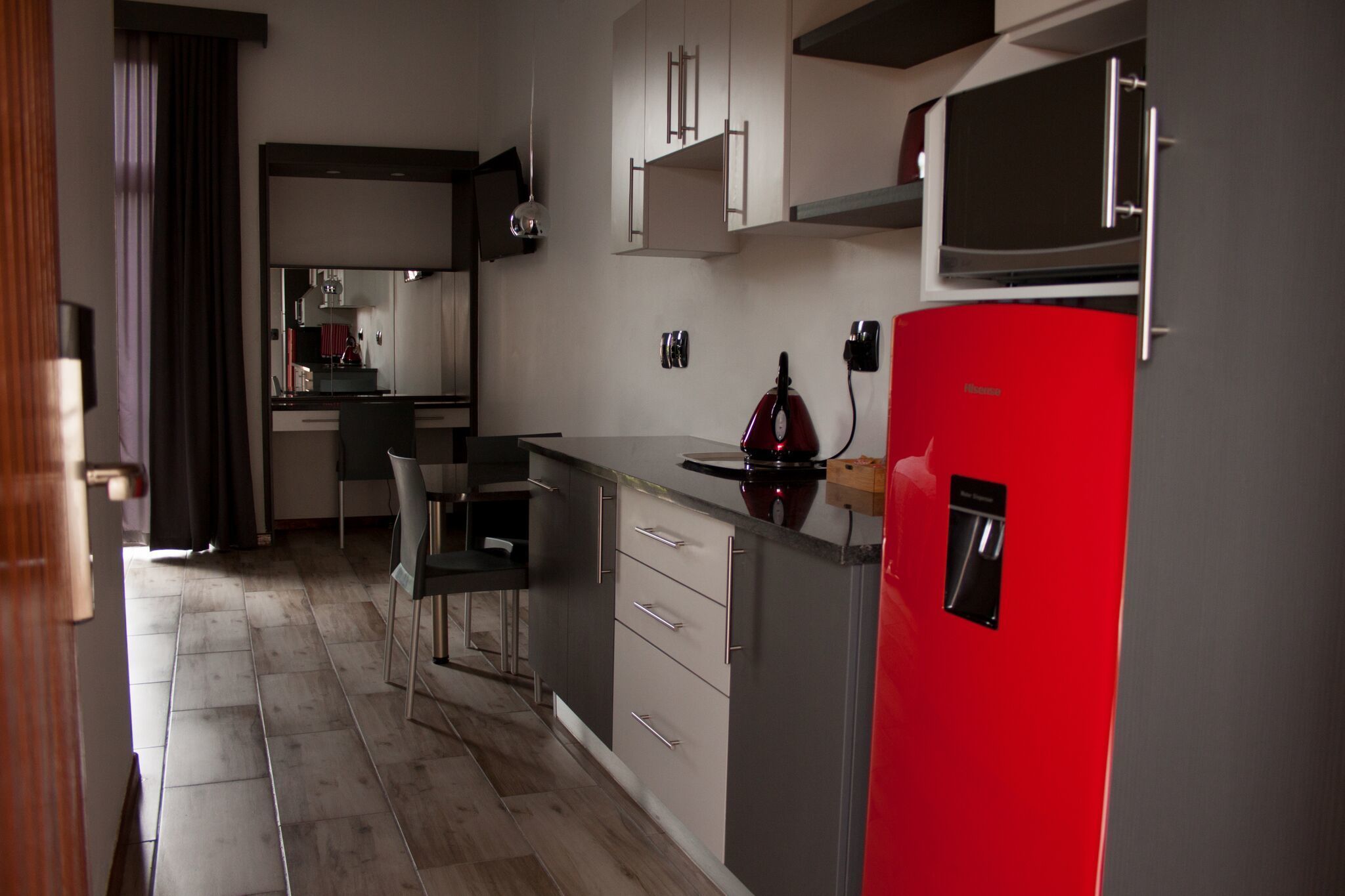 self-catering unit | private kitchenette | coffee/tea maker, electric kettle