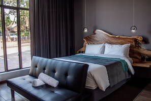 Comfort-Zimmer, 1 Schlafzimmer | Zimmersafe, individuell dekoriert, Schreibtisch, Verdunkelungsvorhänge