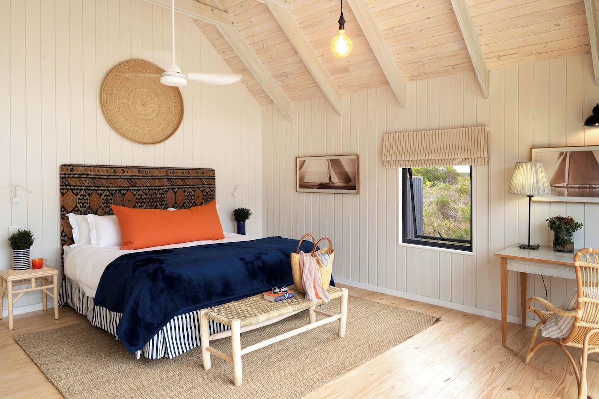 Stern Boathouse | 1 bedroom, individually decorated, individually furnished