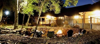 Caracal Lodge