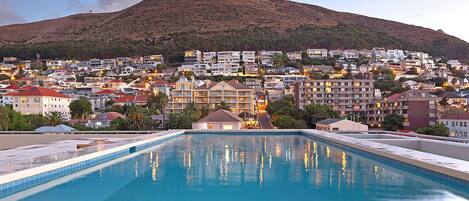 Outdoor pool, sun loungers