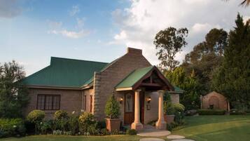 EntrĂ©e de lâhĂ©bergement