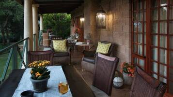 Suite Luxe, accessible aux personnes à mobilité réduite, non-fumeurs | Balcon