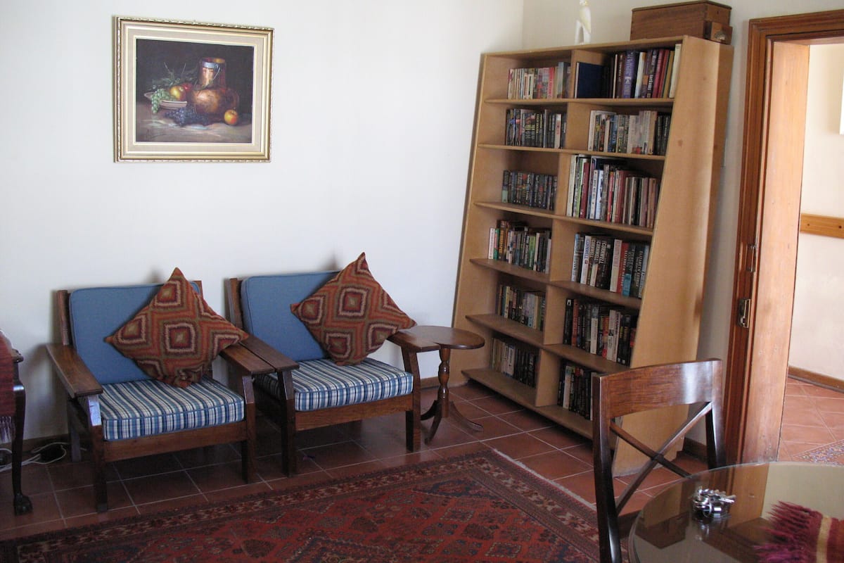 Comfort Cottage, 1 Bedroom (5B Bell Street) | 2 bedrooms, hypo-allergenic bedding, down comforters, Tempur-Pedic beds