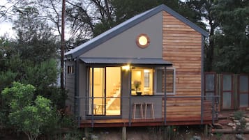 Design Cabin | Garden view