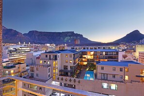 View from property - Cape eazi stayz's Cartwright Apartments (Cape Town)