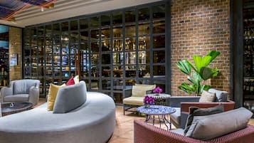 Lobby lounge