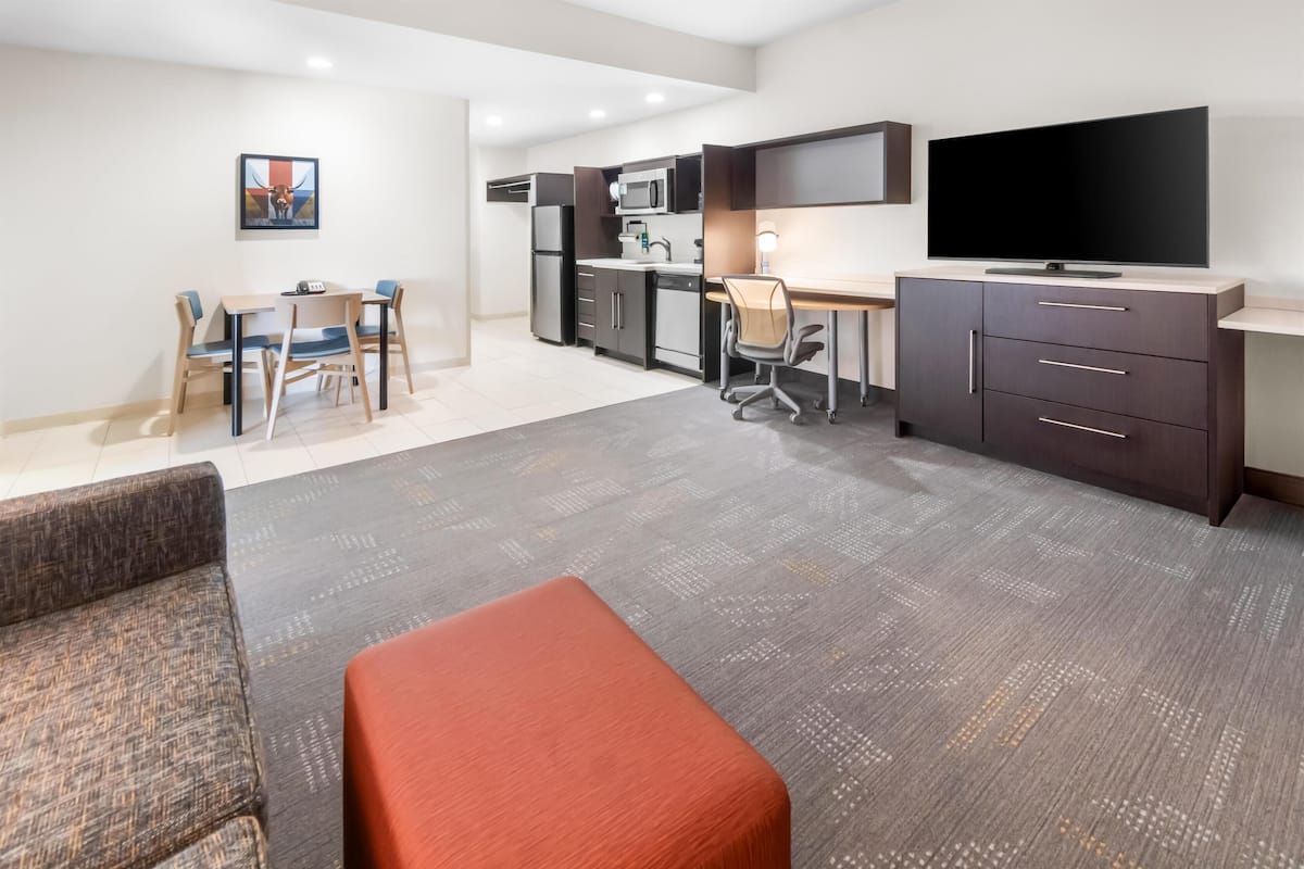 Suite, 1 Bedroom, Non Smoking | Desk, laptop workspace, blackout drapes, iron/ironing board