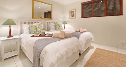 Cape eazi stayz Acc Dysart Cottage