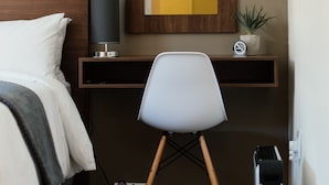 컴포트룸, 침실 1개 (Double Room) | 객실 내 금고, 책상, 다리미/다리미판, 유아용 침대