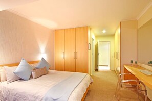 Jocelyn on Bantry Bay