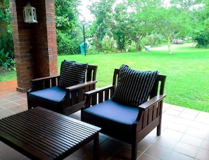 منزل مريح - ٣ غرف نوم (Luxury Villa) | شرفة/رواق