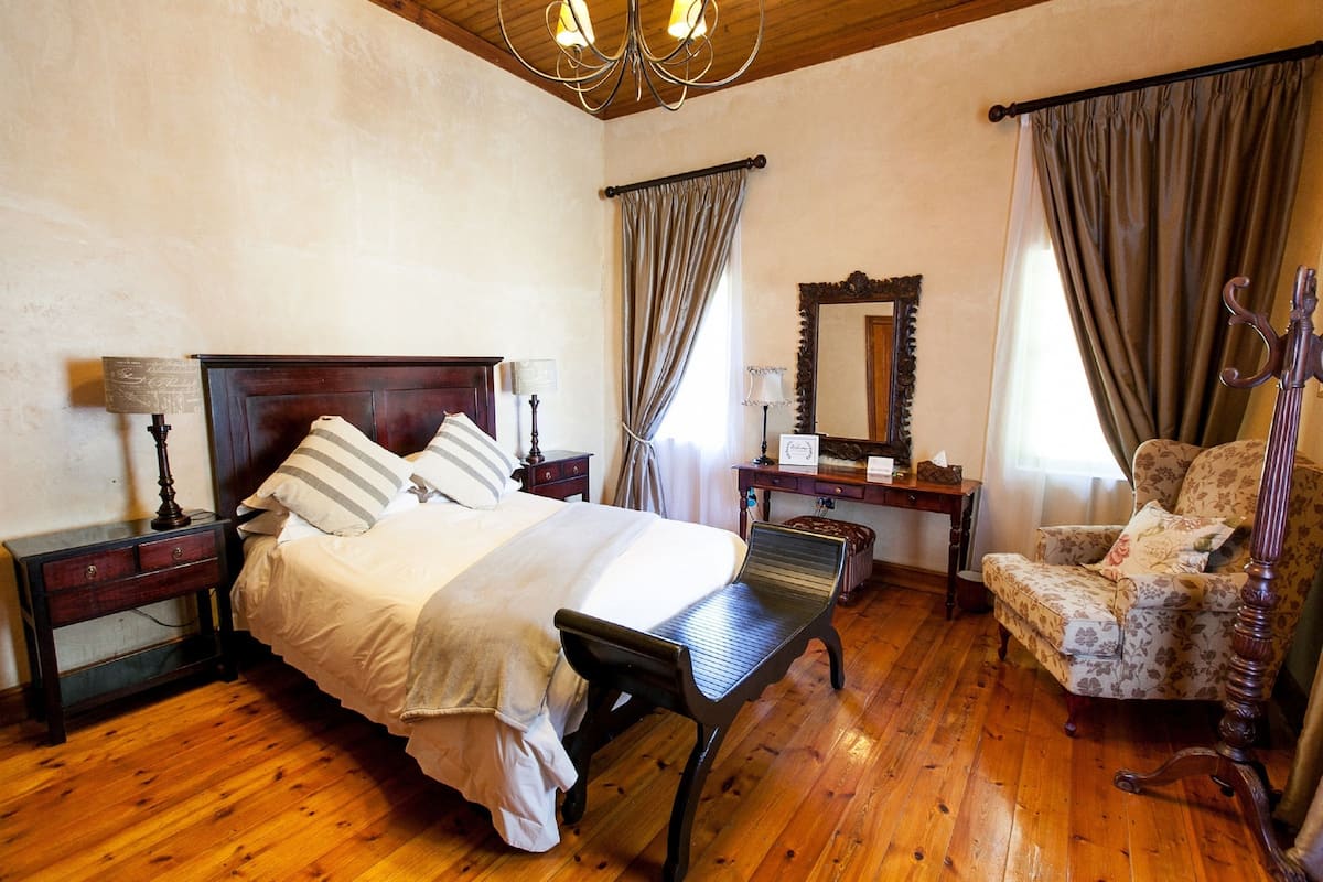Classic Room, 1 Bedroom | 1 bedroom, in-room safe, individually decorated, individually furnished