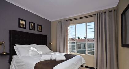 Jozi Apartments Radiokop