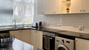 Superior Apartment, 2 Bedrooms | Private kitchen - Cape Breaks Accommodation (Cape Town)