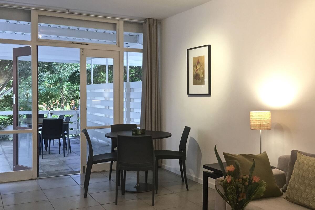 Standard Room, 2 Bedrooms | In-room dining
