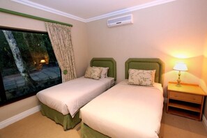 4 bedrooms, free WiFi, bed sheets