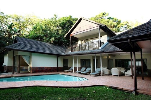 Marais Manor