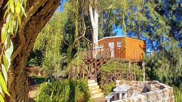 Romantic Tree House, 1 Bedroom (Tree House) | Individually decorated, individually furnished, free WiFi, bed sheets